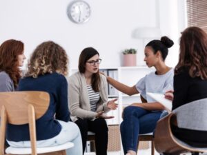 Group Therapy vs. Individual Therapy Finding the Right Balance in Treatment (1)