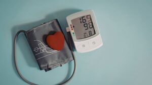 can anxiety cause high blood pressure? Temporarily definitely and there is some evidence anxiety can contribute to long-term risk